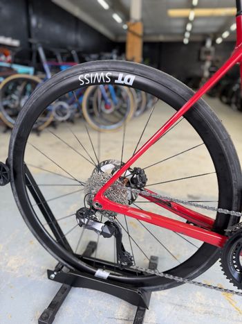 Used Canyon Ultimate CF SL Di2 Carbon 2022 Road & Gravel, Rojo — image 10 of 24
