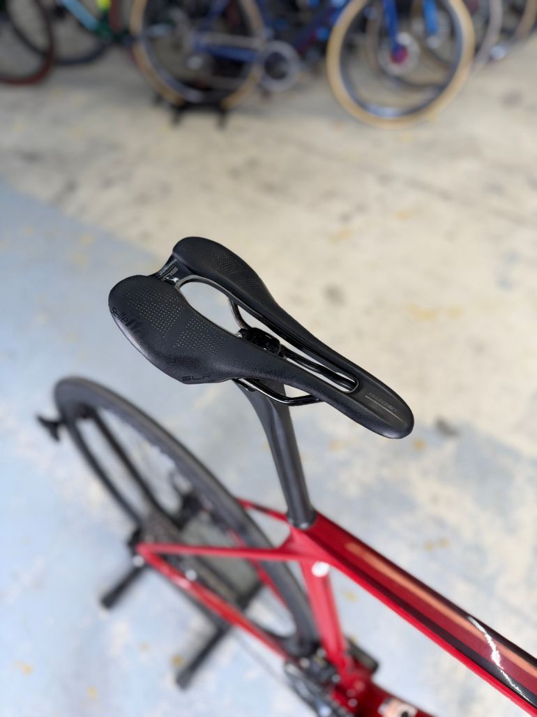 Used Canyon Ultimate CF SL Di2 Carbon 2022 Road & Gravel, Rojo — image 16 of 24