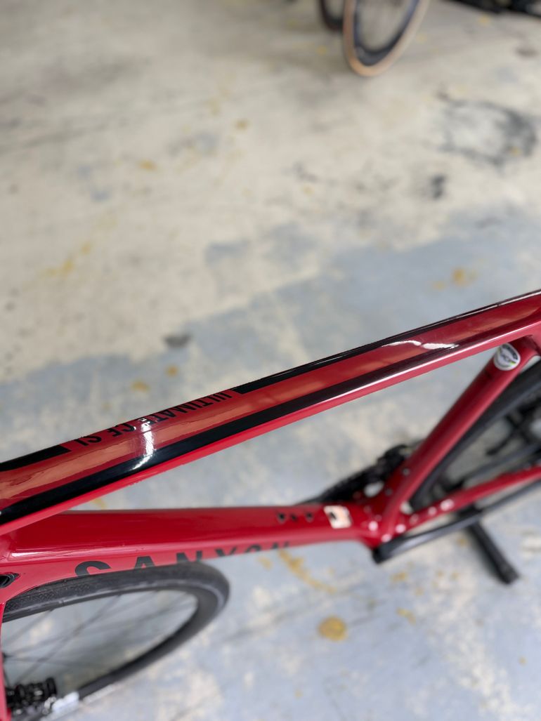 Used Canyon Ultimate CF SL Di2 Carbon 2022 Road & Gravel, Rojo — image 24 of 24
