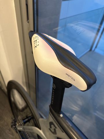 Used Scott Plasma RC 2019 2019 Road & Gravel, Light Gray — image 5 of 10