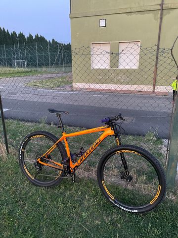 Tweedehands Cannondale F-Si Carbon 2 2017 2017 Mountainbike — afbeelding 1 van 13