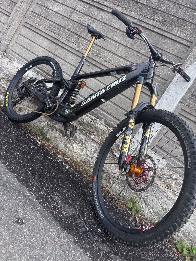 Używany Santa Cruz Bullit SRAM X01 Eagle AXS 2026 MTB
