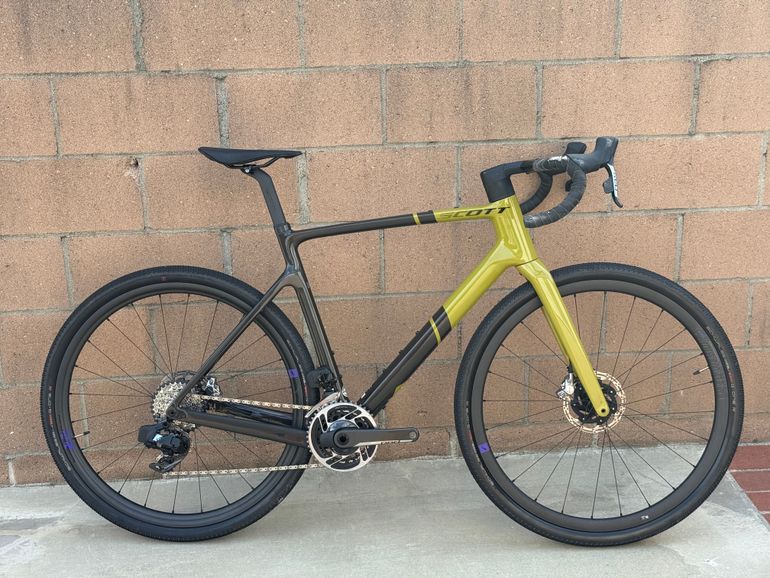 Used Scott Addict Gravel Tuned 2024 2024 Road & Gravel, Black — image 1 of 19