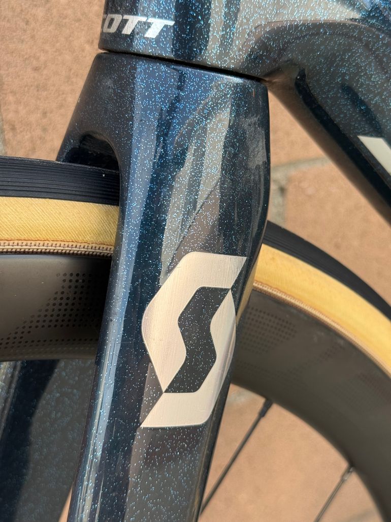 Used Scott Addict RC Pro 2023 2023 Road & Gravel, Blue — image 4 of 19