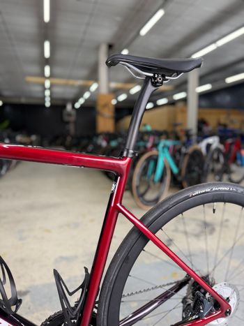 Used Specialized Tarmac SL6 Disc Comp - Ultegra Di2 2019 2019 Road & Gravel — image 21 of 24
