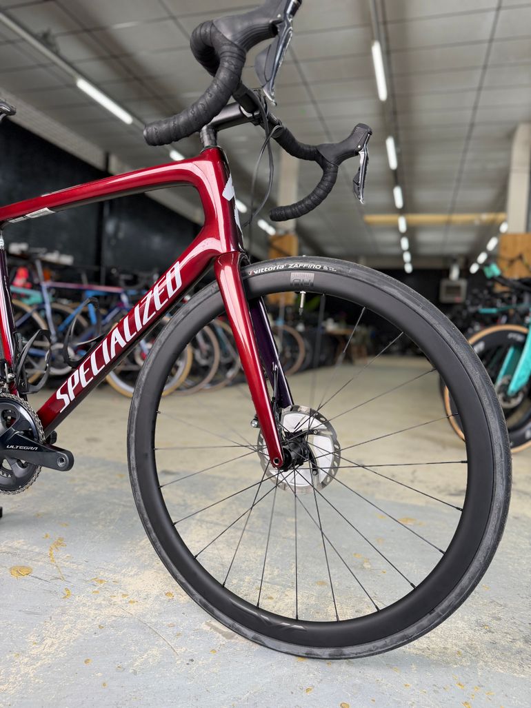Used Specialized Tarmac SL6 Disc Comp - Ultegra Di2 2019 2019 Road & Gravel — image 3 of 24