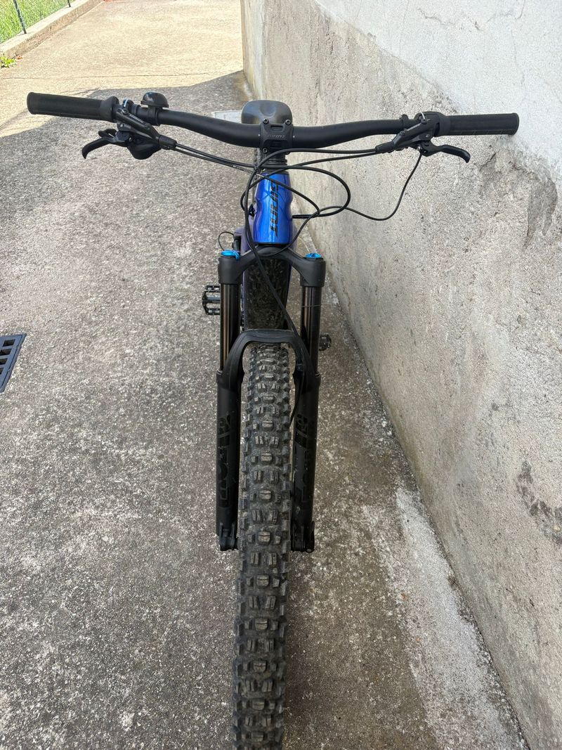 Tweedehands Giant Trance X E+ 2 Pro 29er 2022 2022 Mountainbike — afbeelding 2 van 4
