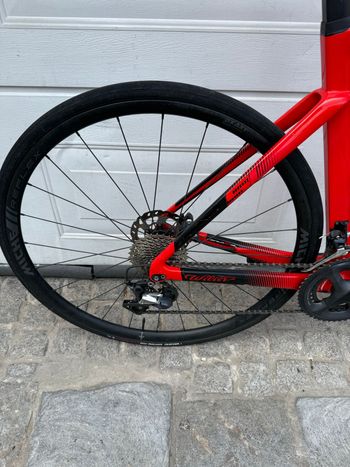 Used Wilier CENTO10 SL 2023 2023 Road & Gravel, Rojo — image 3 of 7