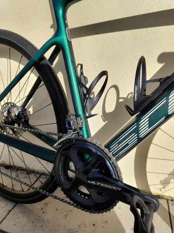 Used Scott Addict 20 2022 2022 Road & Gravel, Green — image 5 of 6