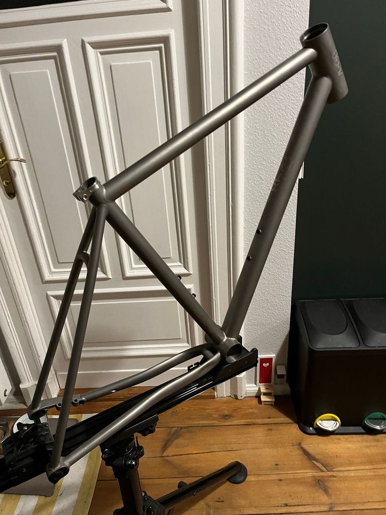 Used 8 Bar Mitte Frameset 2025 Road & Gravel, Gris claro — image 1 of 5