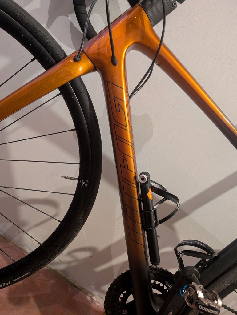 Used Giant Tcr Shimano 105 2022 Road & Gravel, Orange — image 3 of 5