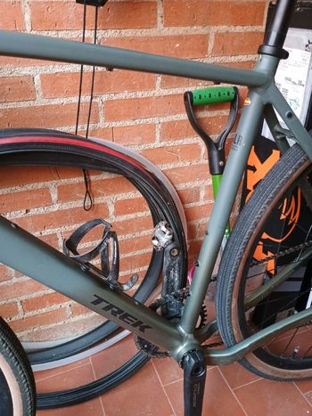 Used Trek checkpoint alr4 2026 Custom Shimano CUES 2026 Road & Gravel, Green — image 10 of 13