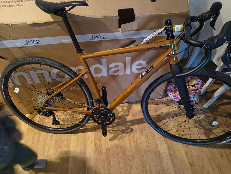 Used Cannondale Topstone 1 2023 2023 Road & Gravel — image 1 of 8