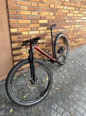 Used Mondraker PODIUM CARBON 2022 2022 Mountainbike, Rojo — image 2 of 11
