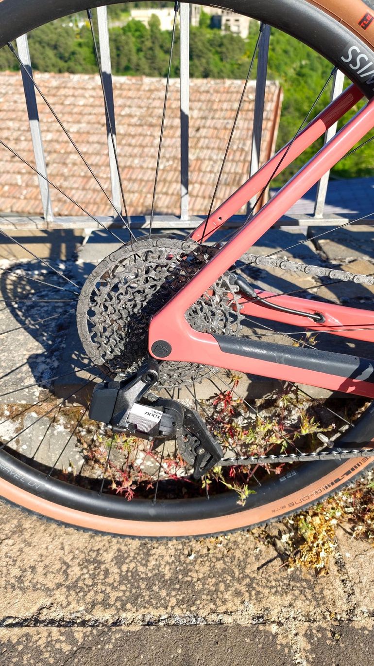Used Canyon Grizl CF SL 6 AXS 2023 2023 Road & Gravel, Rojo — image 4 of 15