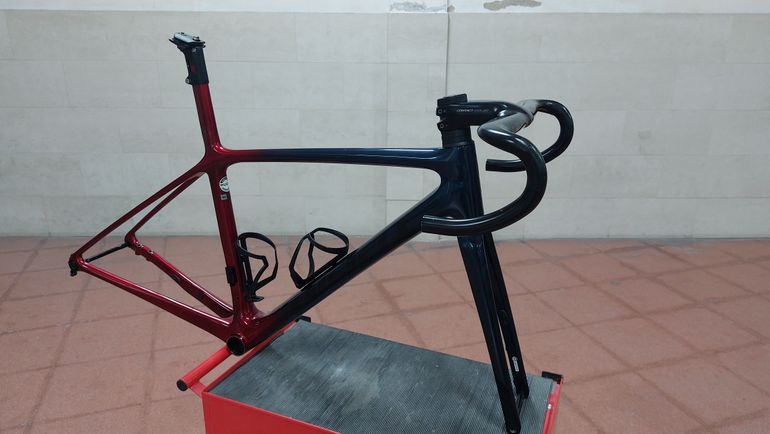 Used Giant Tcr Frameset 2022 Road & Gravel — image 1 of 13