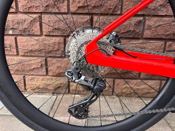 Used BMC BMC Roadmachine 01 AMP Two 2025 2025 Road & Gravel, Red — image 9 of 20