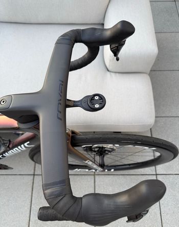 Used Specialized S-Works Tarmac SL8 - Shimano Dura-Ace Di2 2025 2025 Road & Gravel, Red — image 4 of 13