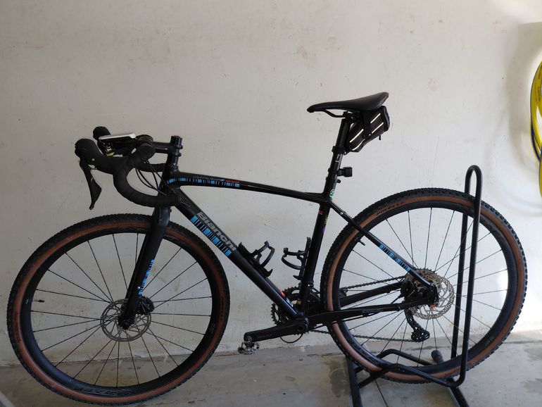 Used Bianchi Impulso Shimano GRX 2019 Road & Gravel — image 1 of 4