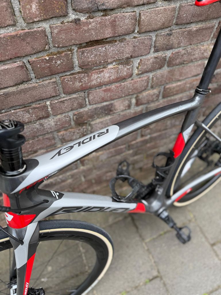 Used Ridley Fenix SL Disc - Ultegra Di2 2019 2019 Road & Gravel — image 4 of 10