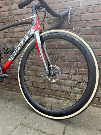 Used Ridley Fenix SL Disc - Ultegra Di2 2019 2019 Road & Gravel — image 7 of 10