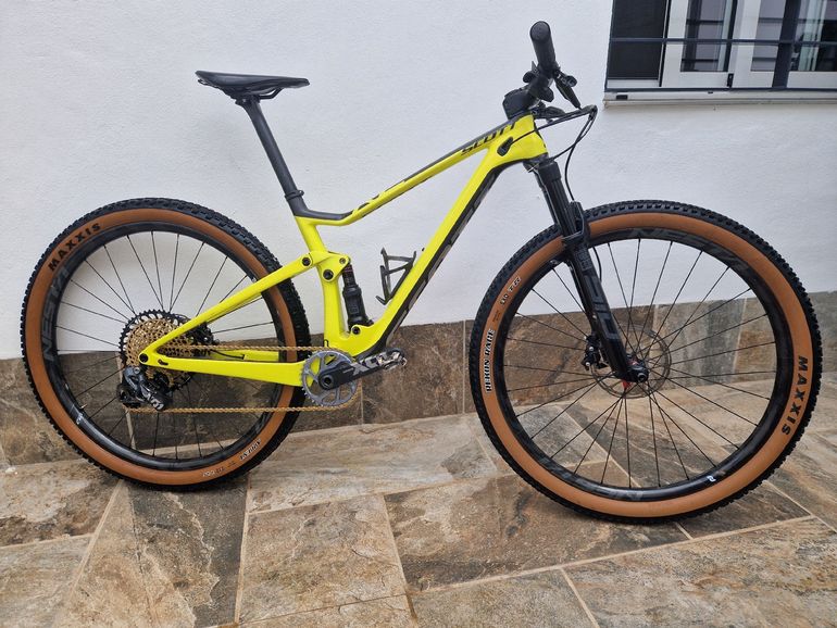 Used Scott Spark RC 900 World Cup 2021 2021 Mountainbike — image 1 of 12