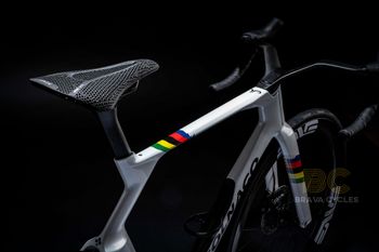 Used Colnago Colnago Y1Rs | Color YRWC | Size M | NEW Frameset Frameset 2026 Road & Gravel — image 6 of 16