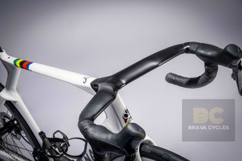 Used Colnago Colnago Y1Rs | Color YRWC | Size M | NEW Frameset Frameset 2026 Road & Gravel — image 2 of 16