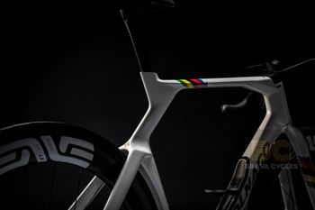 Used Colnago Colnago Y1Rs | Color YRWC | Size M | NEW Frameset Frameset 2026 Road & Gravel — image 9 of 16