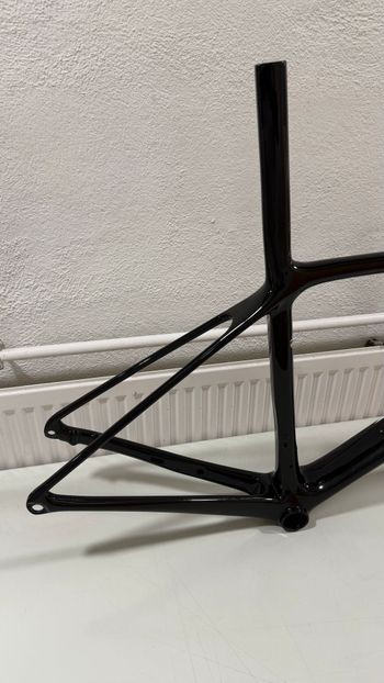 Used Giant TCR Advanced SL Disc Frameset 2024 Frameset 2024 Road & Gravel — image 8 of 11