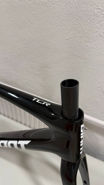 Used Giant TCR Advanced SL Disc Frameset 2024 Frameset 2024 Road & Gravel, Black — image 3 of 11
