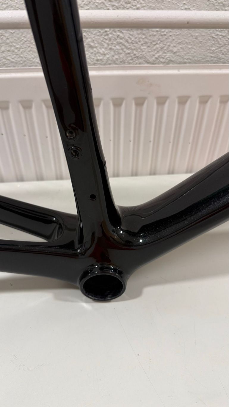 Used Giant TCR Advanced SL Disc Frameset 2024 Frameset 2024 Road & Gravel — image 7 of 11