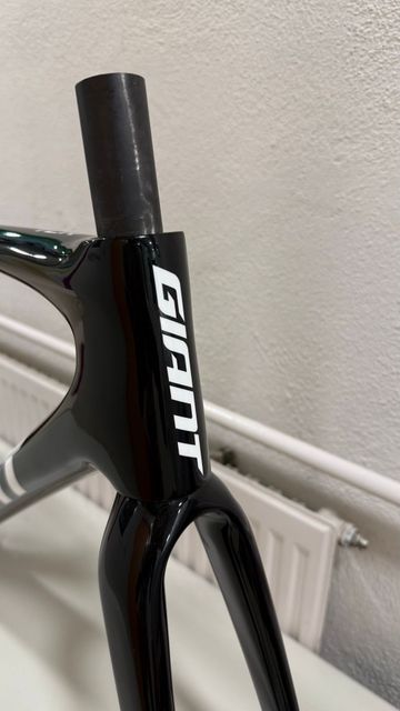 Used Giant TCR Advanced SL Disc Frameset 2024 Frameset 2024 Road & Gravel, Black — image 2 of 11