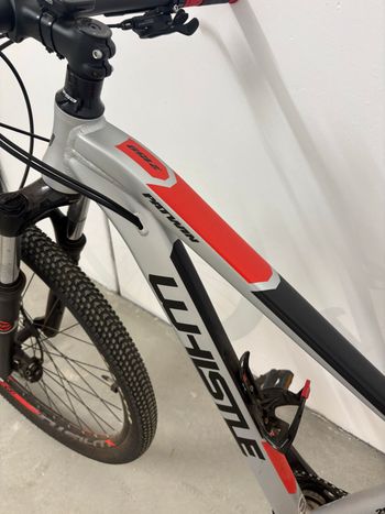 Used Whistle Patwin Shimano Deore XT 2024 Mountainbike, Light Gray — image 5 of 5