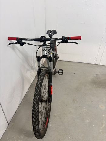 Used Whistle Patwin Shimano Deore XT 2024 Mountainbike, Light Gray — image 3 of 5