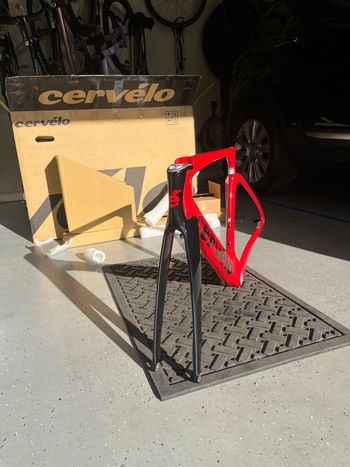 Used Cervélo S5 Frameset 2023 Frameset 2023 Road & Gravel, Red — image 2 of 18
