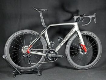 Used Trek Madone SL 7 Gen 8 2025 2025 Road & Gravel, Light Gray — image 5 of 24
