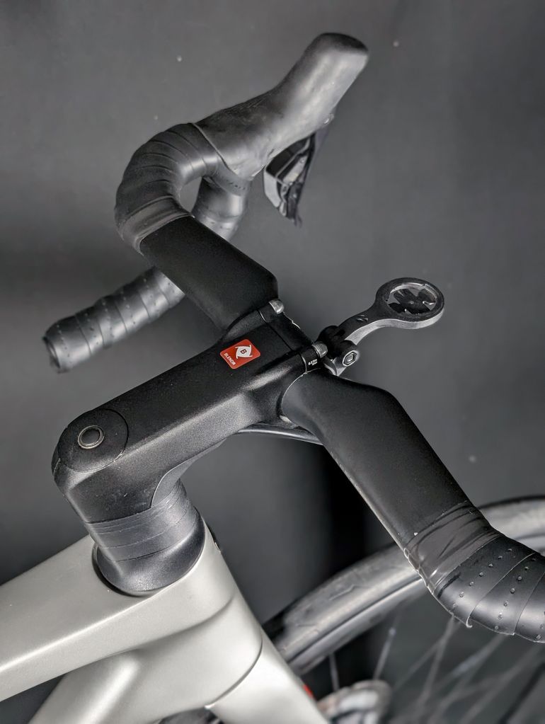 Used Trek Madone SL 7 Gen 8 2025 2025 Road & Gravel, Light Gray — image 14 of 24