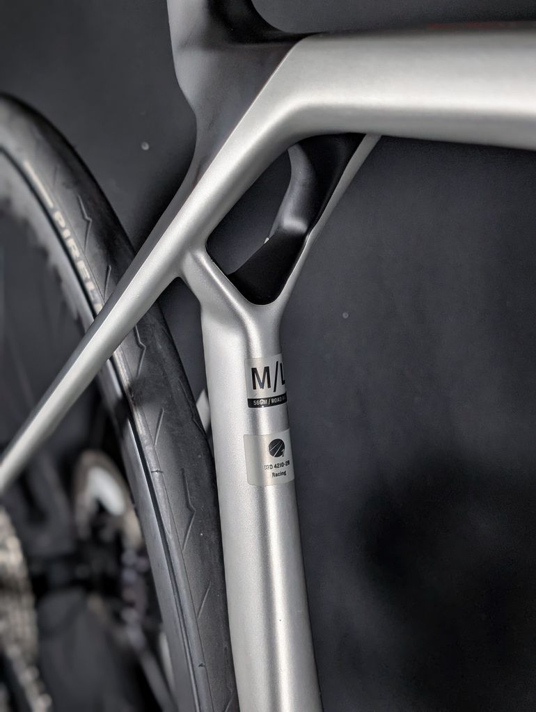 Used Trek Madone SL 7 Gen 8 2025 2025 Road & Gravel, Light Gray — image 13 of 24