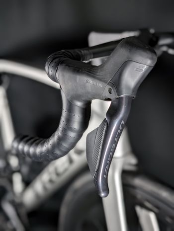 Used Trek Madone SL 7 Gen 8 2025 2025 Road & Gravel, Light Gray — image 24 of 24