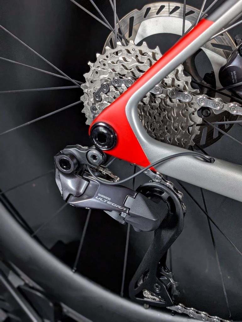 Used Trek Madone SL 7 Gen 8 2025 2025 Road & Gravel, Light Gray — image 12 of 24