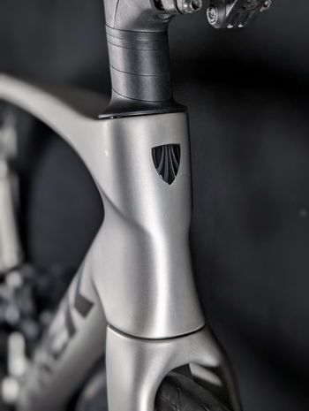 Used Trek Madone SL 7 Gen 8 2025 2025 Road & Gravel, Light Gray — image 9 of 24