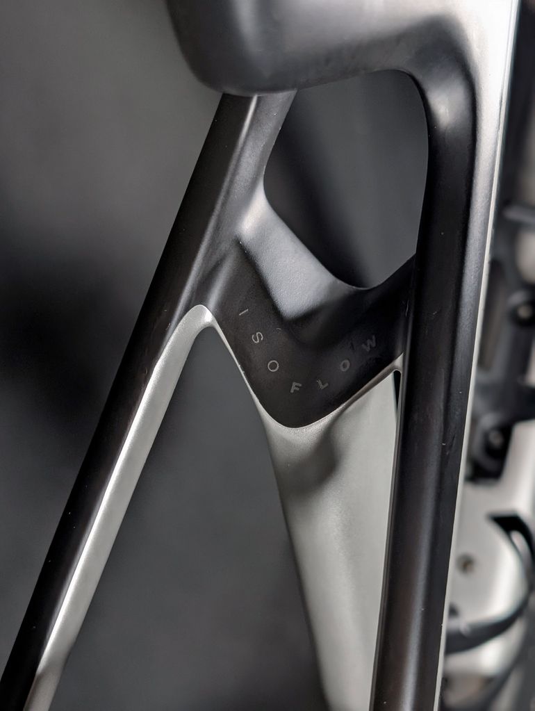 Used Trek Madone SL 7 Gen 8 2025 2025 Road & Gravel, Light Gray — image 10 of 24