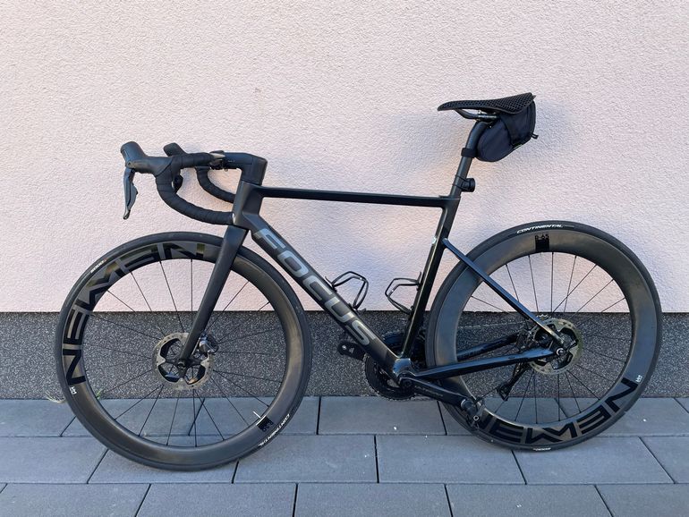 Used Focus Izalco Shimano Ultegra Di2 2023 Road & Gravel, Schwarz — image 2 of 8