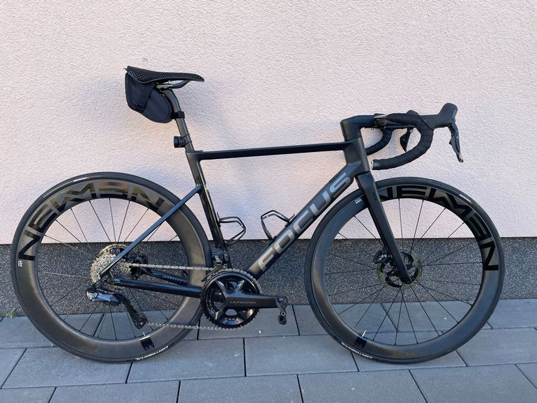Used Focus Izalco Shimano Ultegra Di2 2023 Road & Gravel, Schwarz — image 1 of 8