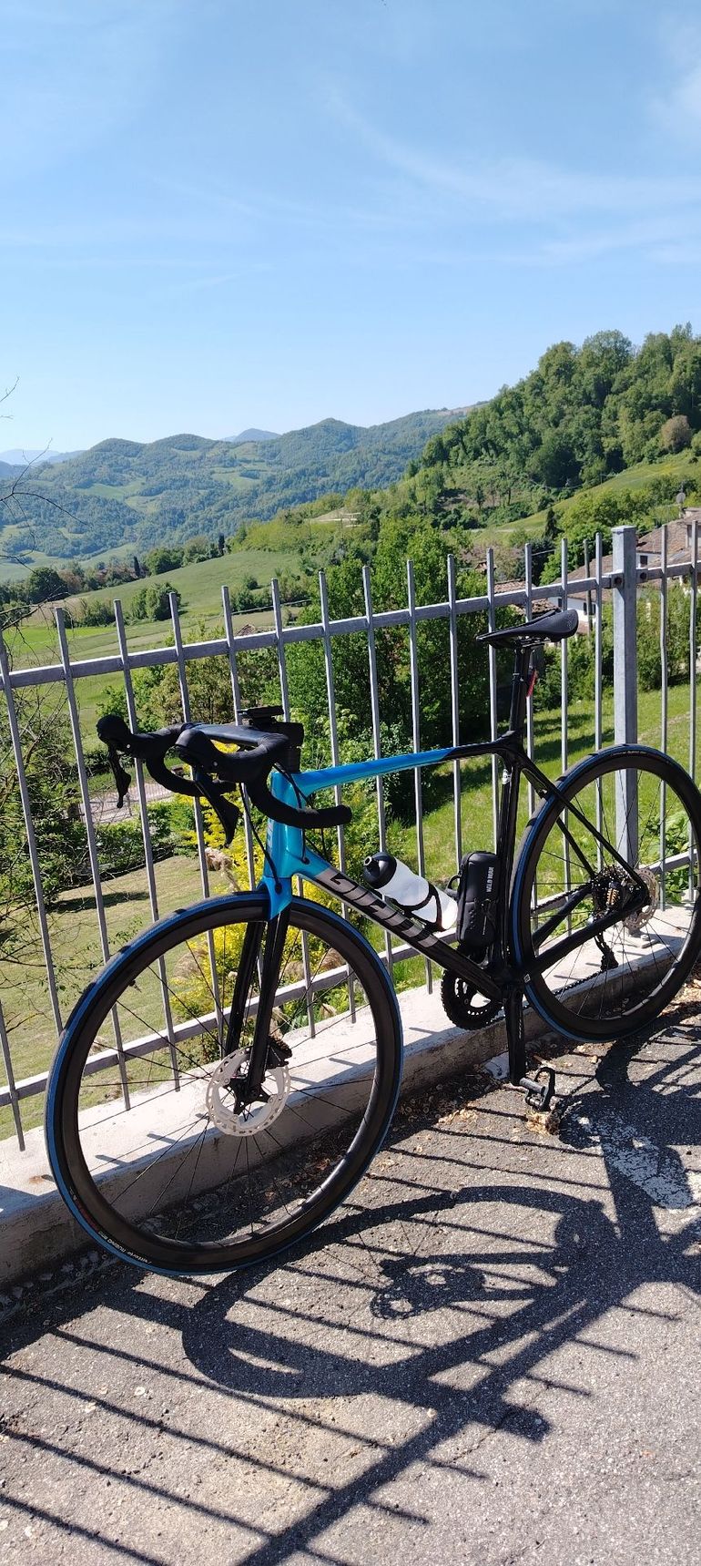 Used Giant tcr Giant tcr Custom Shimano 105 2022 Road & Gravel, Blue — image 3 of 3