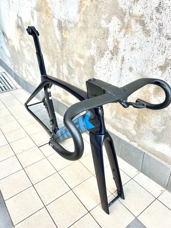 Used Trek Madone SL 7 2023 Frameset 2023 Road & Gravel, Blue — image 2 of 6