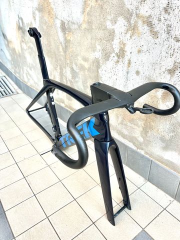 Used Trek Madone SL 7 2023 Frameset 2023 Road & Gravel, Blue — image 2 of 6