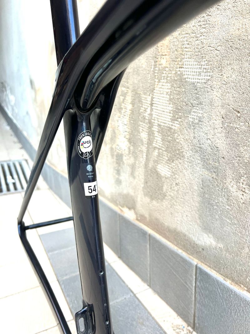 Used Trek Madone SL 7 2023 Frameset 2023 Road & Gravel, Blue — image 3 of 6