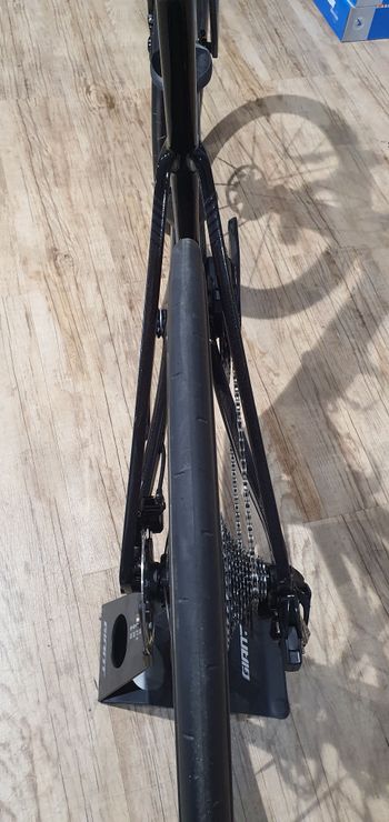 Used Giant Propel Advanced Pro 0-AXS 2027 2027 Road & Gravel — image 3 of 15